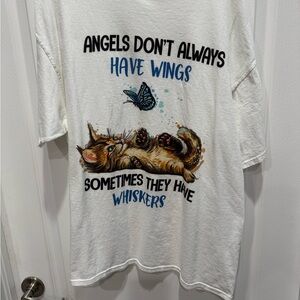 Adorable White Graphic Short Sleeve T-Shirt with Cat and Butterfly Size 2XL NWOT